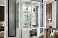 Dama Bianca 2-Door China Cabinet With 2 Lights