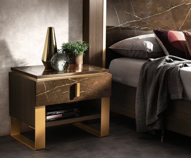 Essenza nightstand