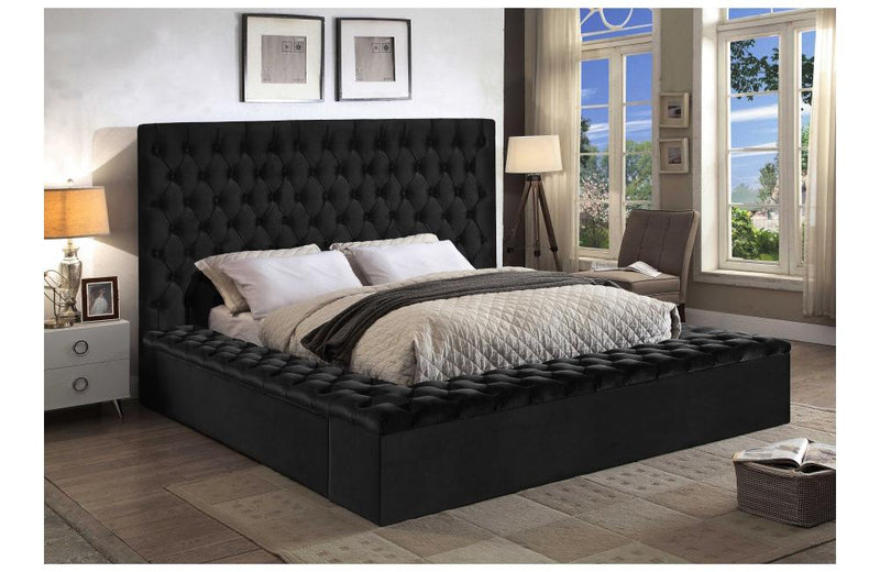 Dacia Black Storage Bed