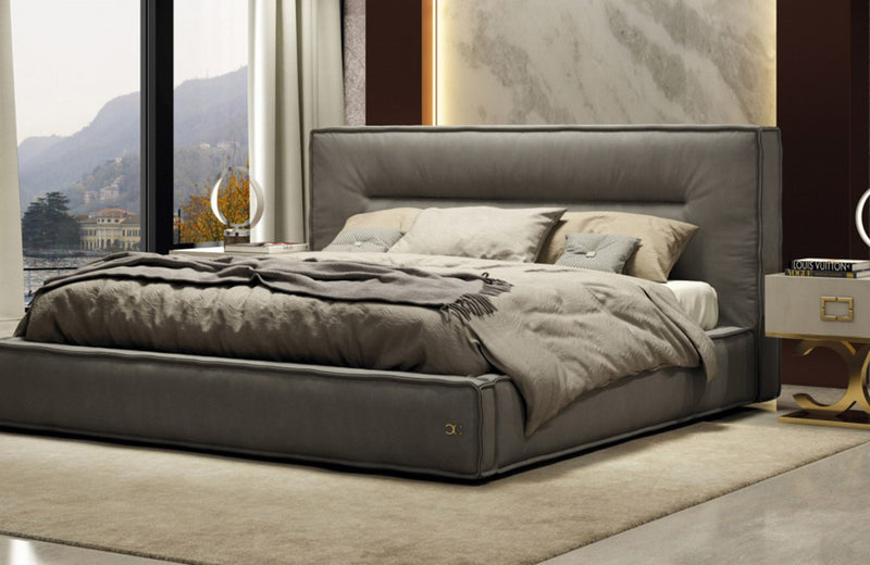 Coronelli Collezioni Hollywood Italian Contemporary Grey Leather Bed