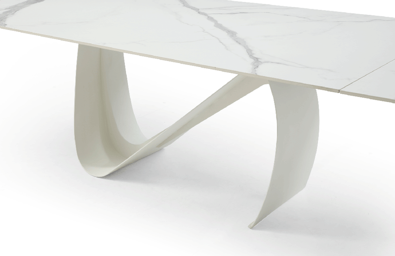 9087 Table White with 1218 swivel white chair
